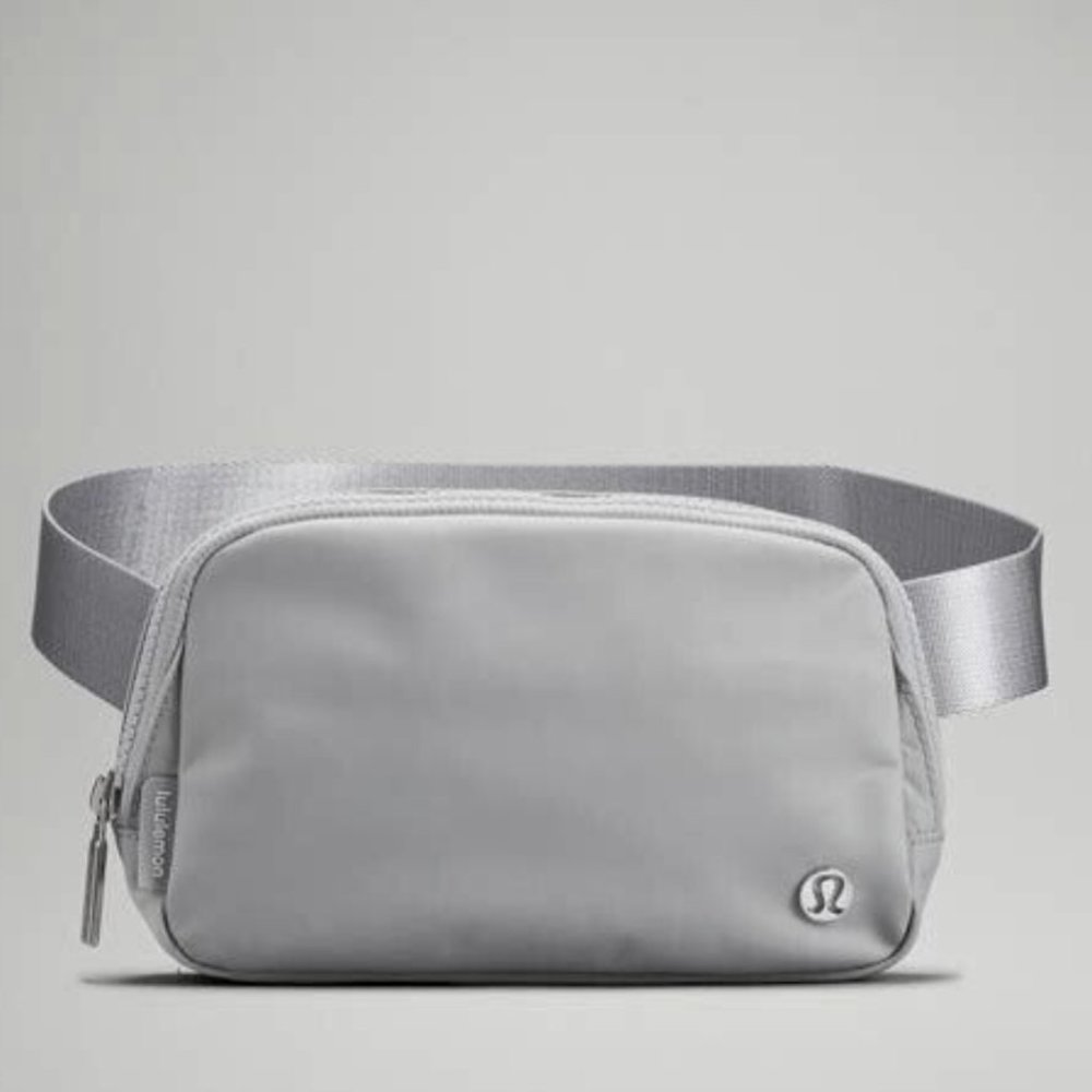 Lululemon Everywhere Belt Bag NWT